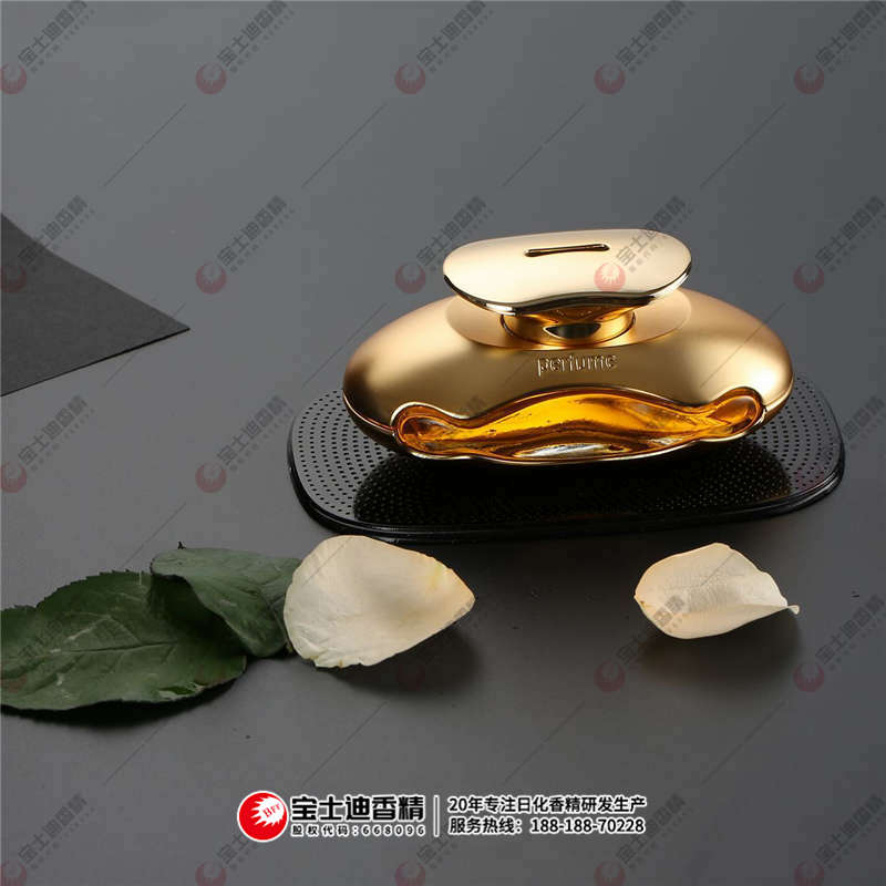 一瓶汽（qì）車香水