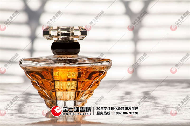 香(xiāng)水 香水